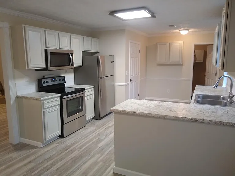 2525 Lake Ct — Photo 5