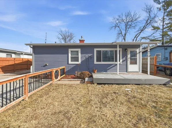 615 N 38th St, Council Bluffs, IA 51501