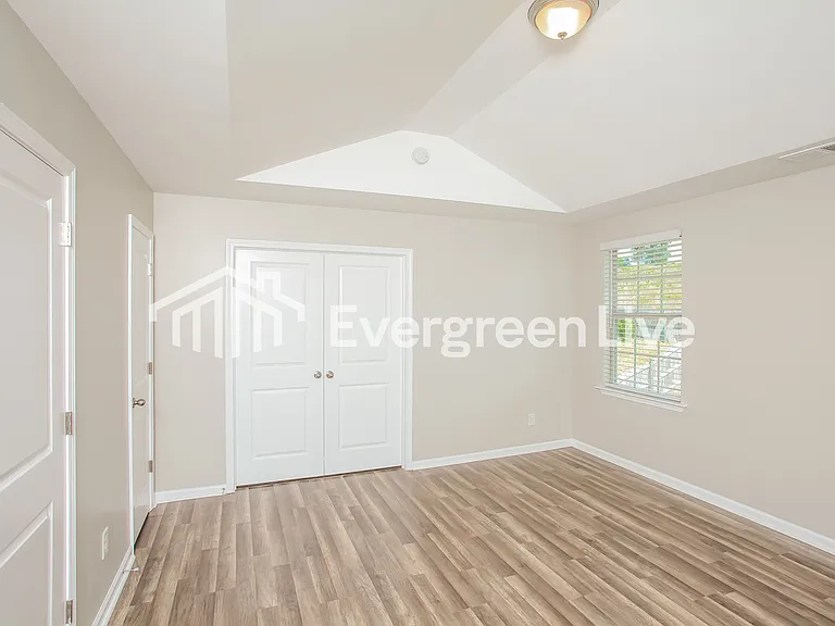 417 Riglaw Cir — Photo 9