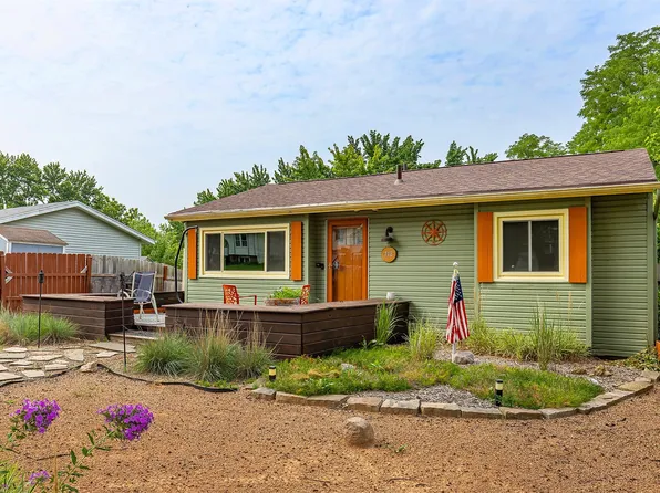 712 E Hackley Ave, Des Moines, IA 50315