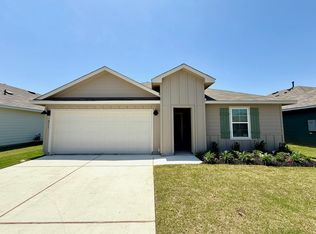 211 Wirecrested Dr, Lockhart, TX 78644
