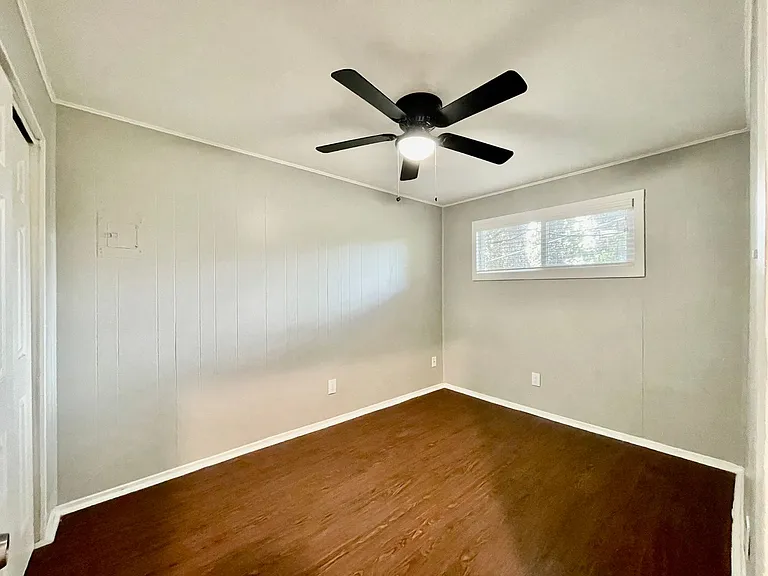 Sundance Apartments — Photo 44