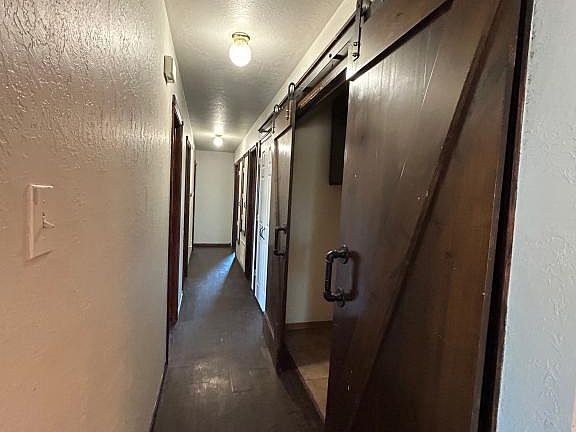 5th image of 223 Cherokee St
