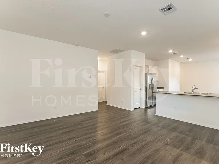 18438 Summit Ranch Dr — Photo 4