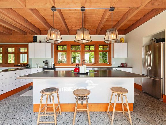 5th image of 329 Esplanade Rd