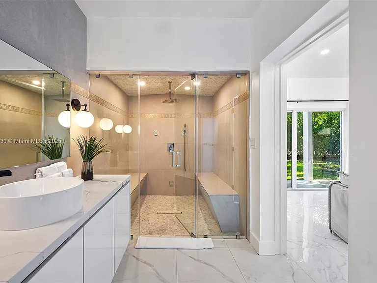 1651 SW 13th Ave — Photo 43