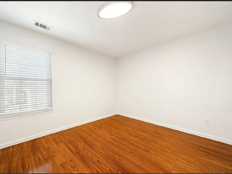 135 Jackson Point Dr — Photo 15