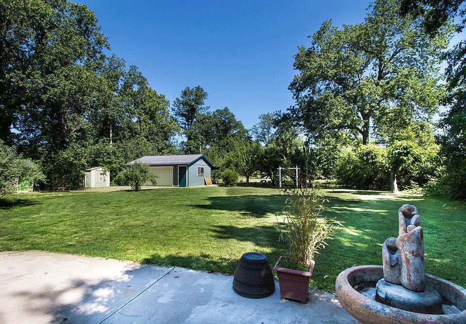 1st image of 21918 Belmont Dr