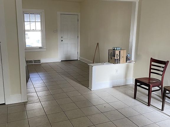 2nd image of 295 S Logan Ave