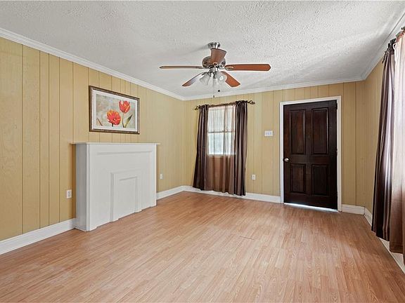 4th image of 805-807 Jackson Ave