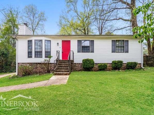 2805 Martin St