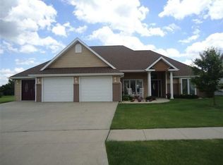 2517 Hemel Dr, Pella, IA 50219