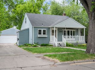2606 5th Ave N, Grand Forks, ND 58203