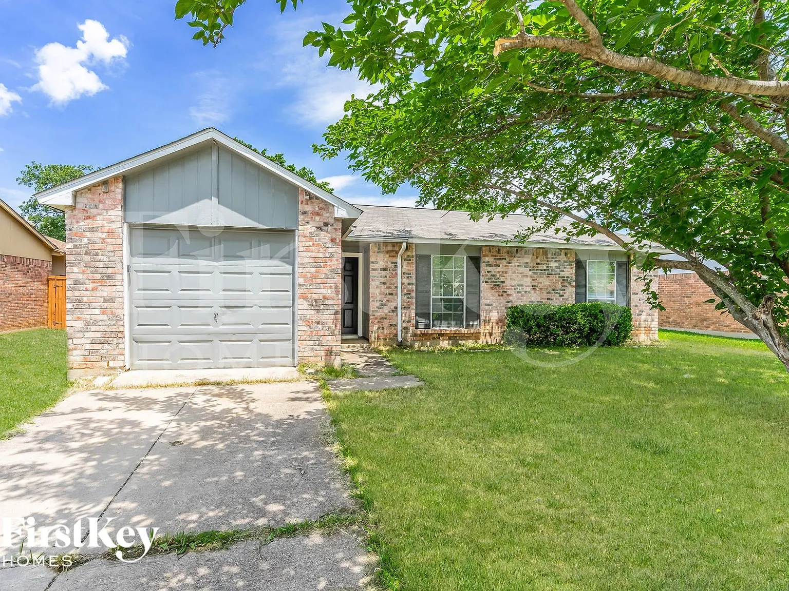 3 bed, 2.0 bath, 1467 sqft, $2,145 — Photo 1