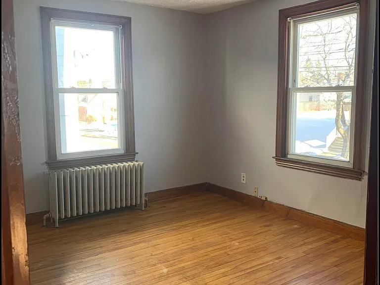 32 Tampa St #4 — Photo 4