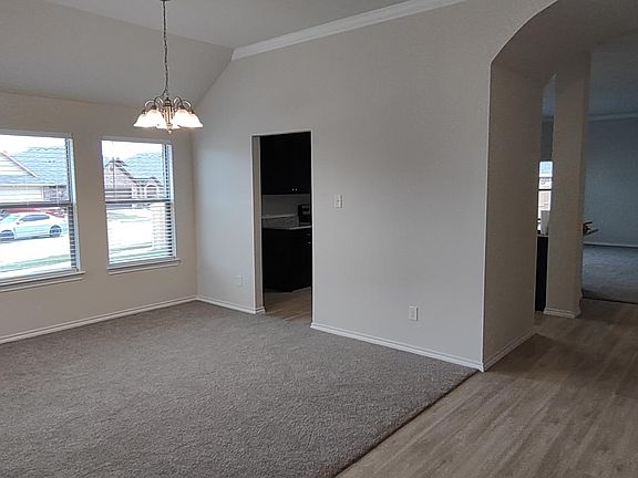 3rd image of 424 Tobin Dr