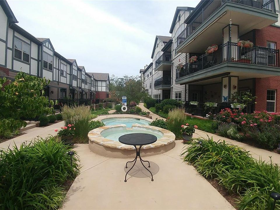 2nd image of 2211 S Grand Blvd APT 306