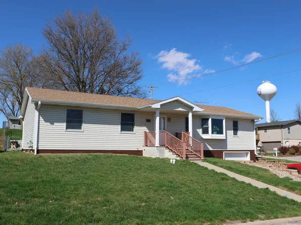 922 S Scenic Dr, Oakland, IA 51560