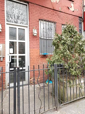 Rented by Signature Property Realty | media 60