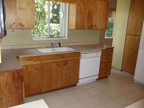 2nd image of 19634 Patriot Ln NW