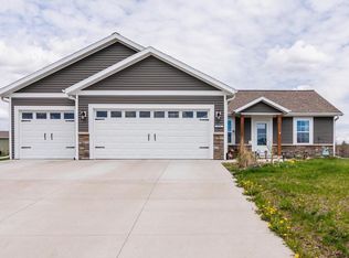616 Paper City Cir, Mosinee, WI 54455