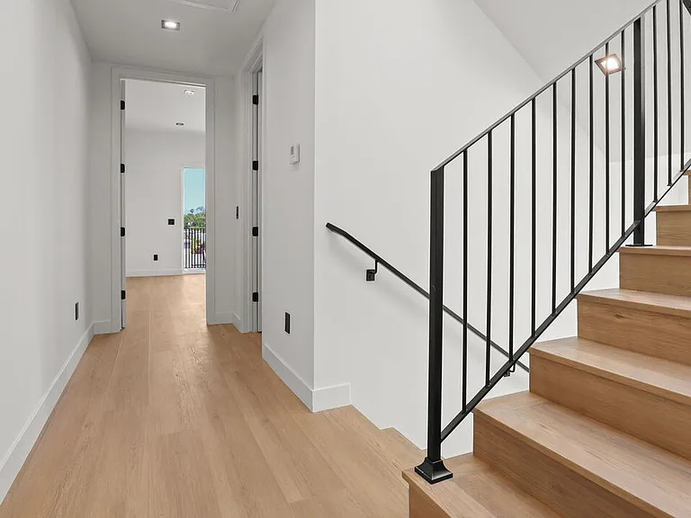 10842 Peach Grove St #B — Photo 15