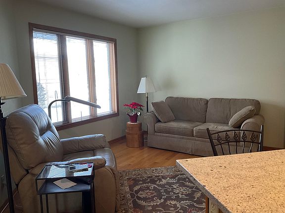 4th image of 6573 Laurelwood Dr