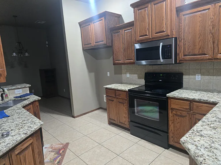 16300 Vicki Dr — Photo 17