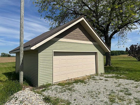 2nd image of 6514 Fort Wayne Rd