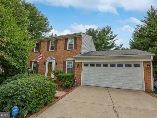 8915 Old Courthouse Rd, Vienna, VA 22182