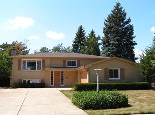 464 N Pioneer Dr, Addison, IL