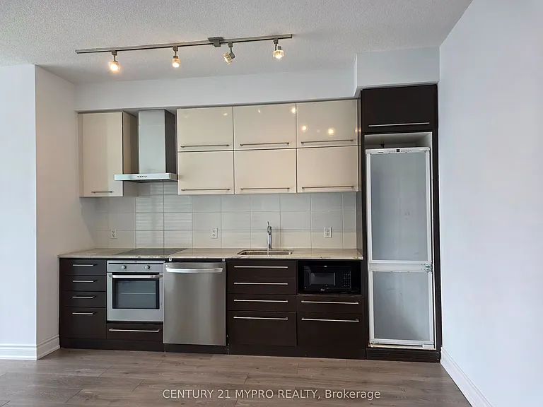 770 Bay St #Penthouse 507 — Photo 5