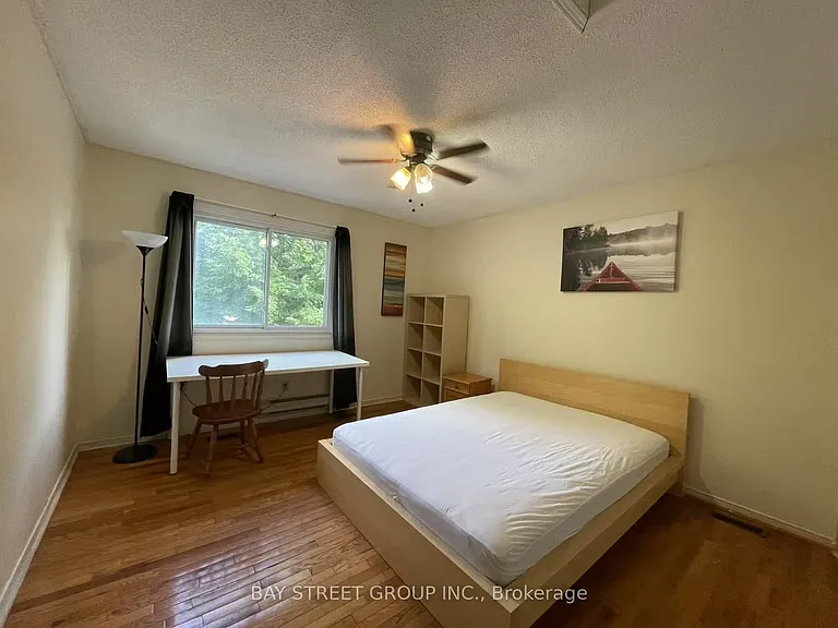2589 Addingham Cres — Photo 9