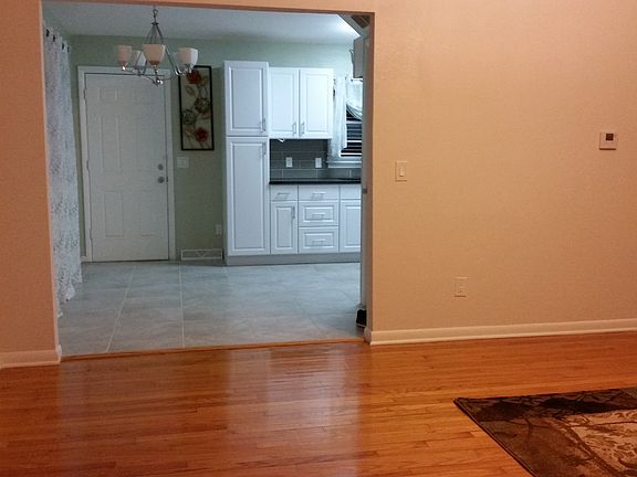 4th image of 1120 S Leslie Ave