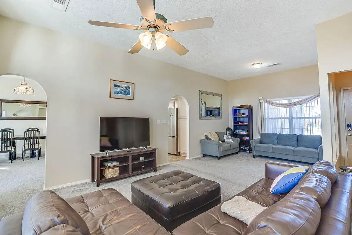 Augusta Hills Dr NE, Rio Rancho — Photo 3