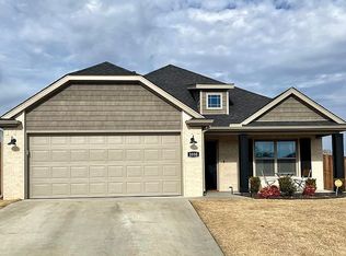 1010 Gardenia St, Centerton, AR 72719