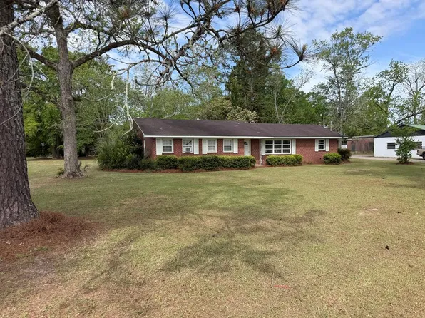 106 S Goodman St, Sparks, GA 31647