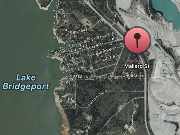 Mallard St, Bridgeport, TX 76426