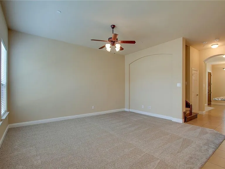 4679 Edith St — Photo 15