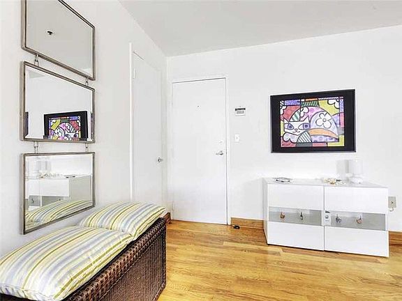 4th image of 361 Collins Ave APT 7