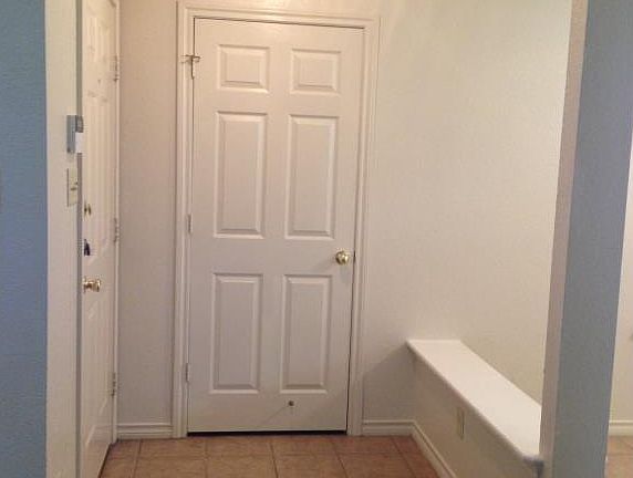 3rd image of 3729 Oldenburg Ln
