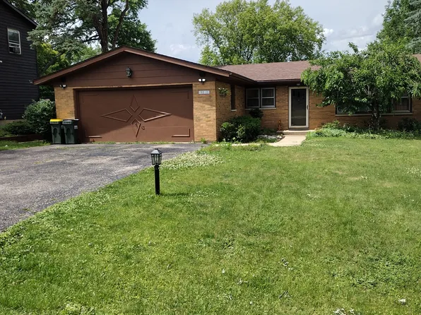 3210 Vista Ter, McHenry, IL 60050