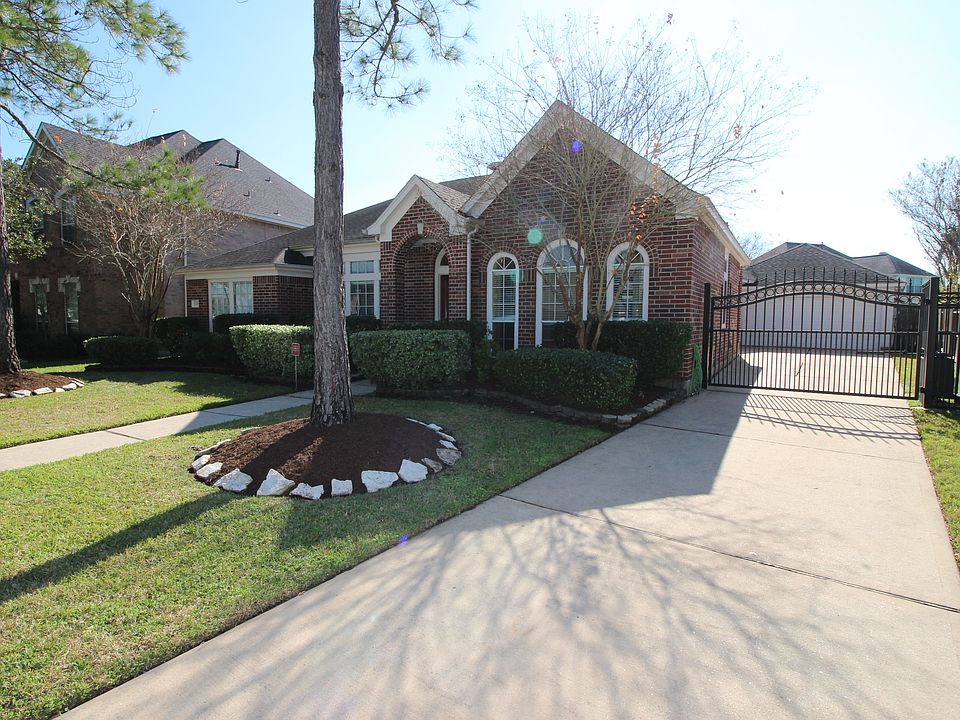 Front View of Home 