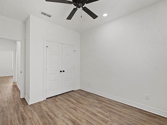 5th image of 1811 Tres Dr
