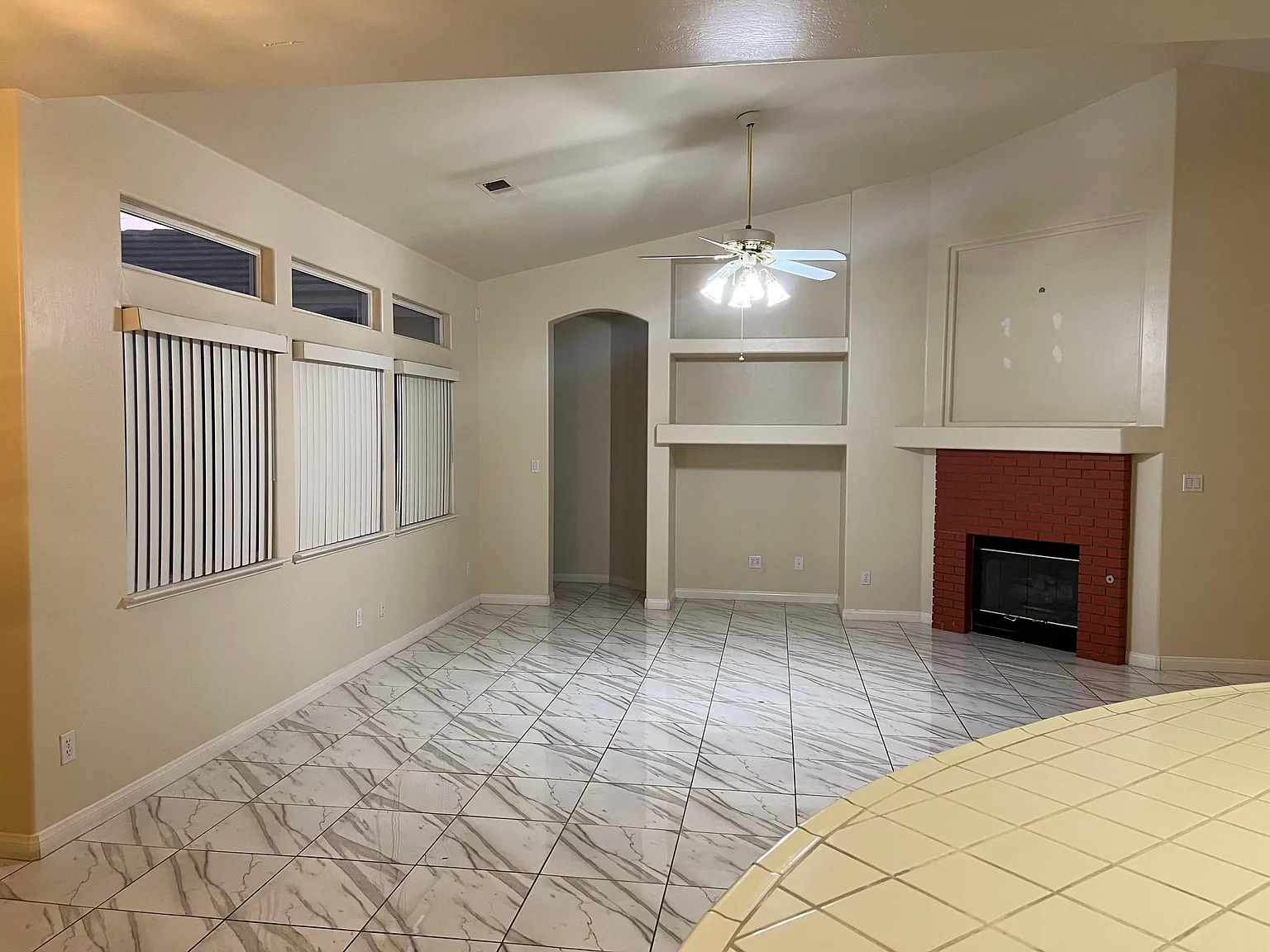 4 bed, 1797 sqft, $3,000 — Photo 3