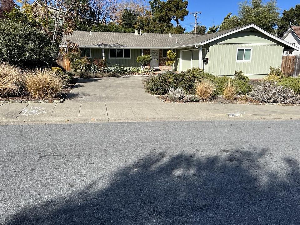 1st image of 3603 Country Club Dr