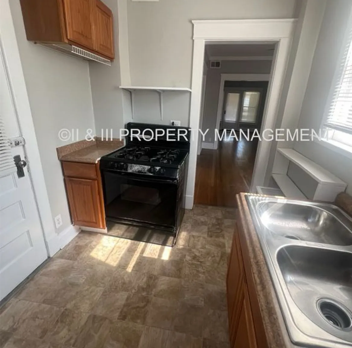 221 West 37th St Apt 1W - 1 — Photo 3