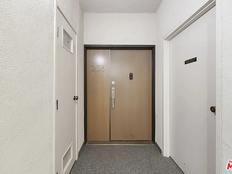 723 Westmount Dr #206 — Photo 21