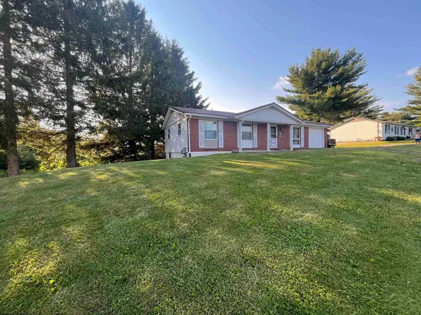 101 Richfield Ln, Terra Alta, WV 26764