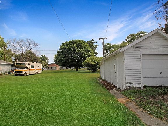 5th image of 415 Fremont Rd